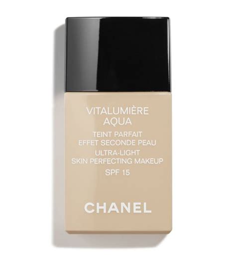 chanel vitalumiere aqua settles in pore on face|Vitalumiere Aqua Ultra.